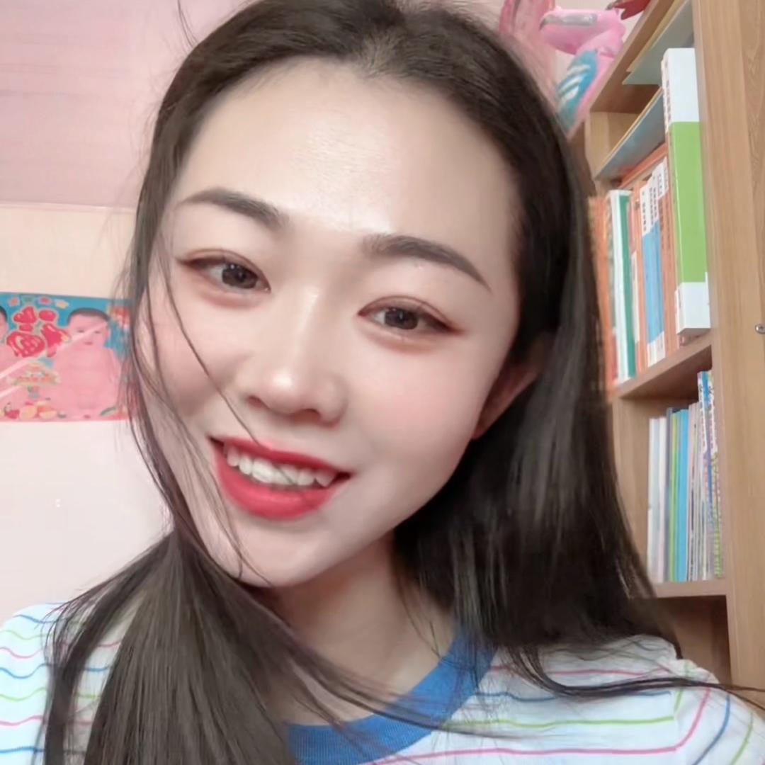 @浅笑映星辰