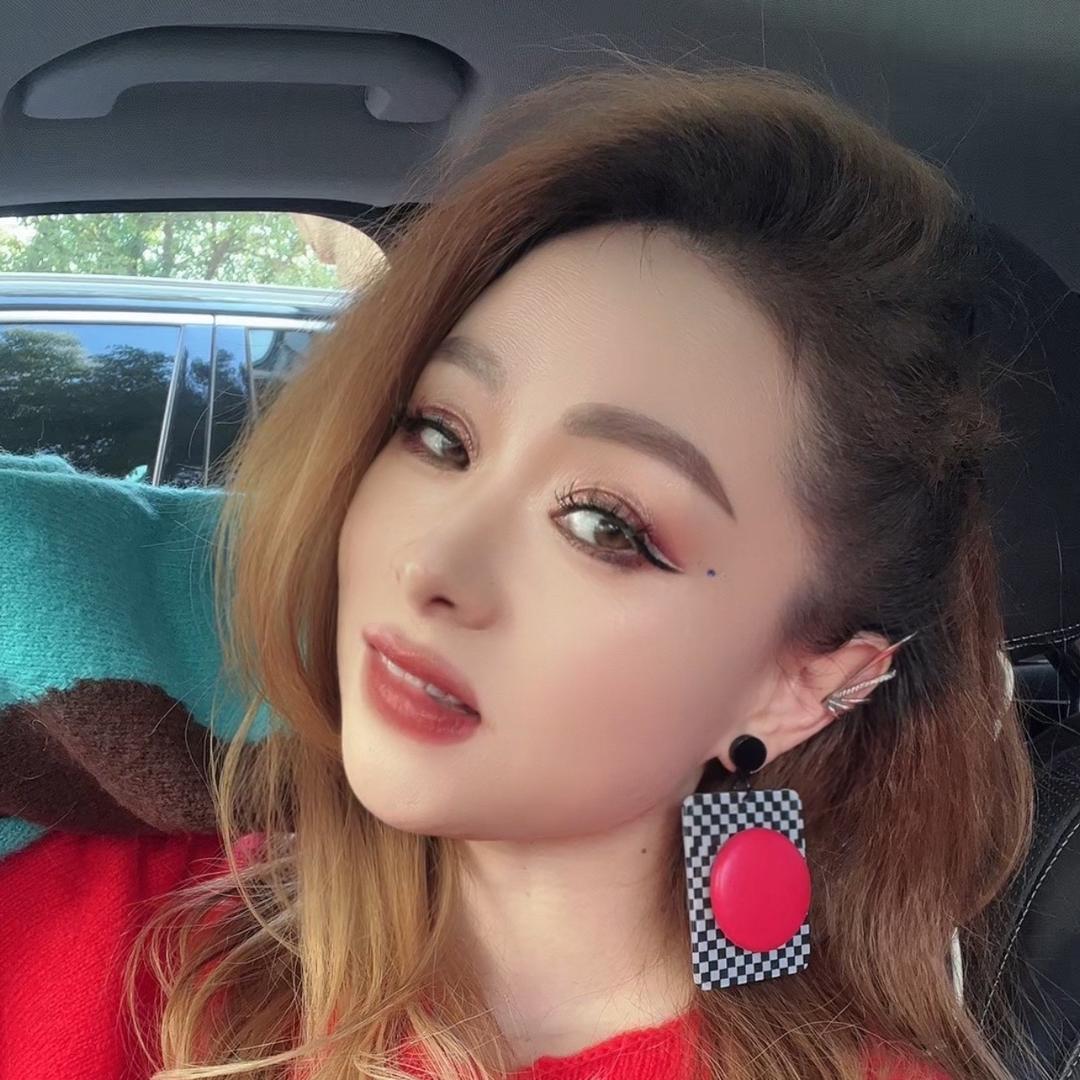 媚爷玉Kk女装工厂店