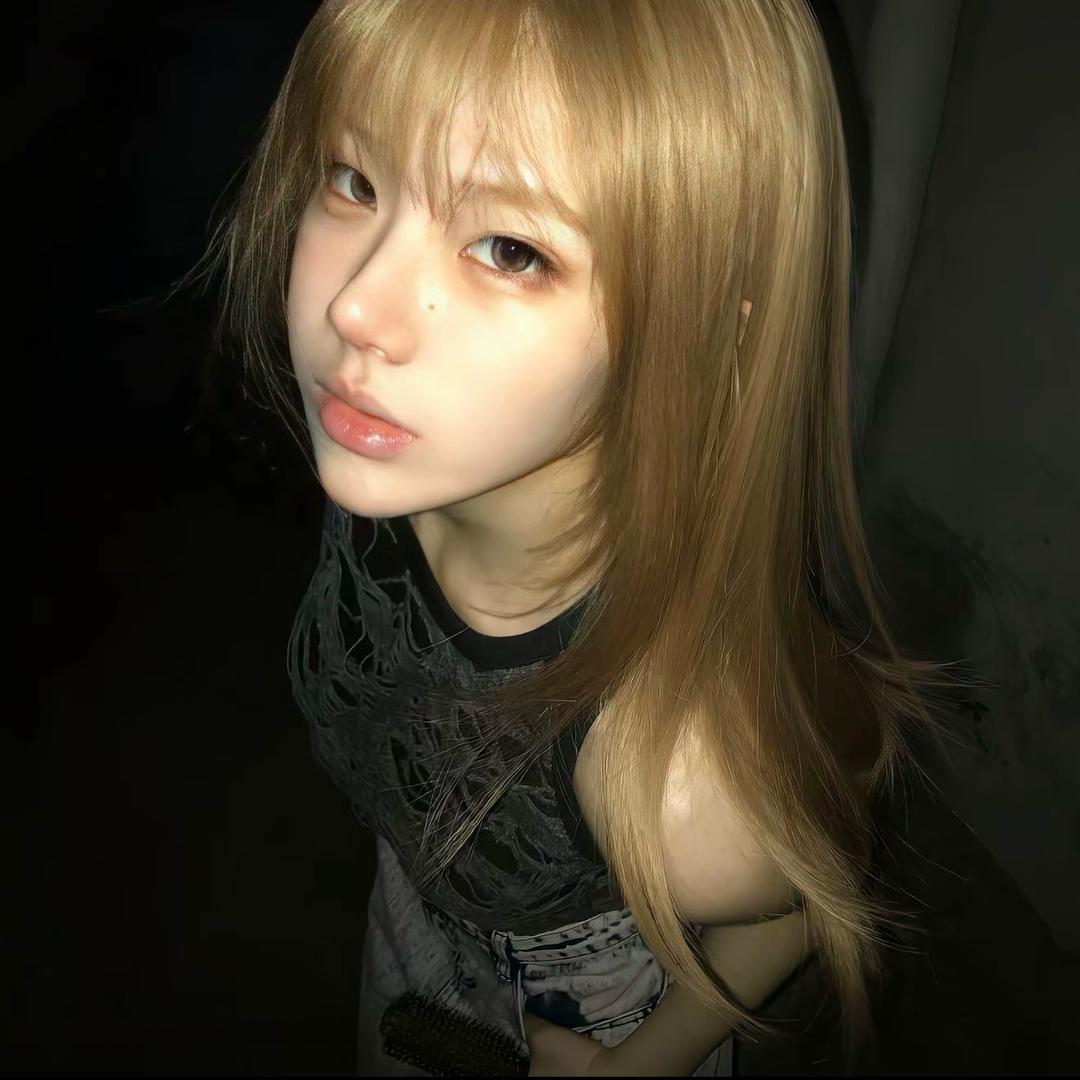 Yiiiii头像