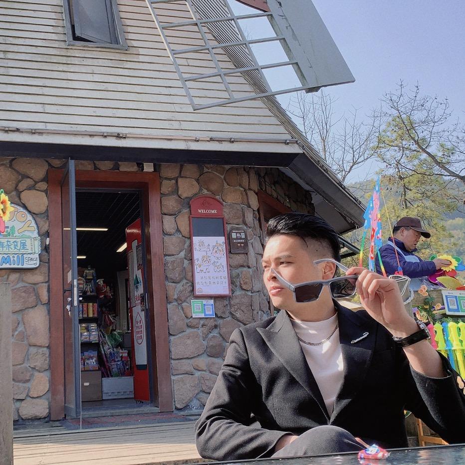 偏爱半醒·小酒馆