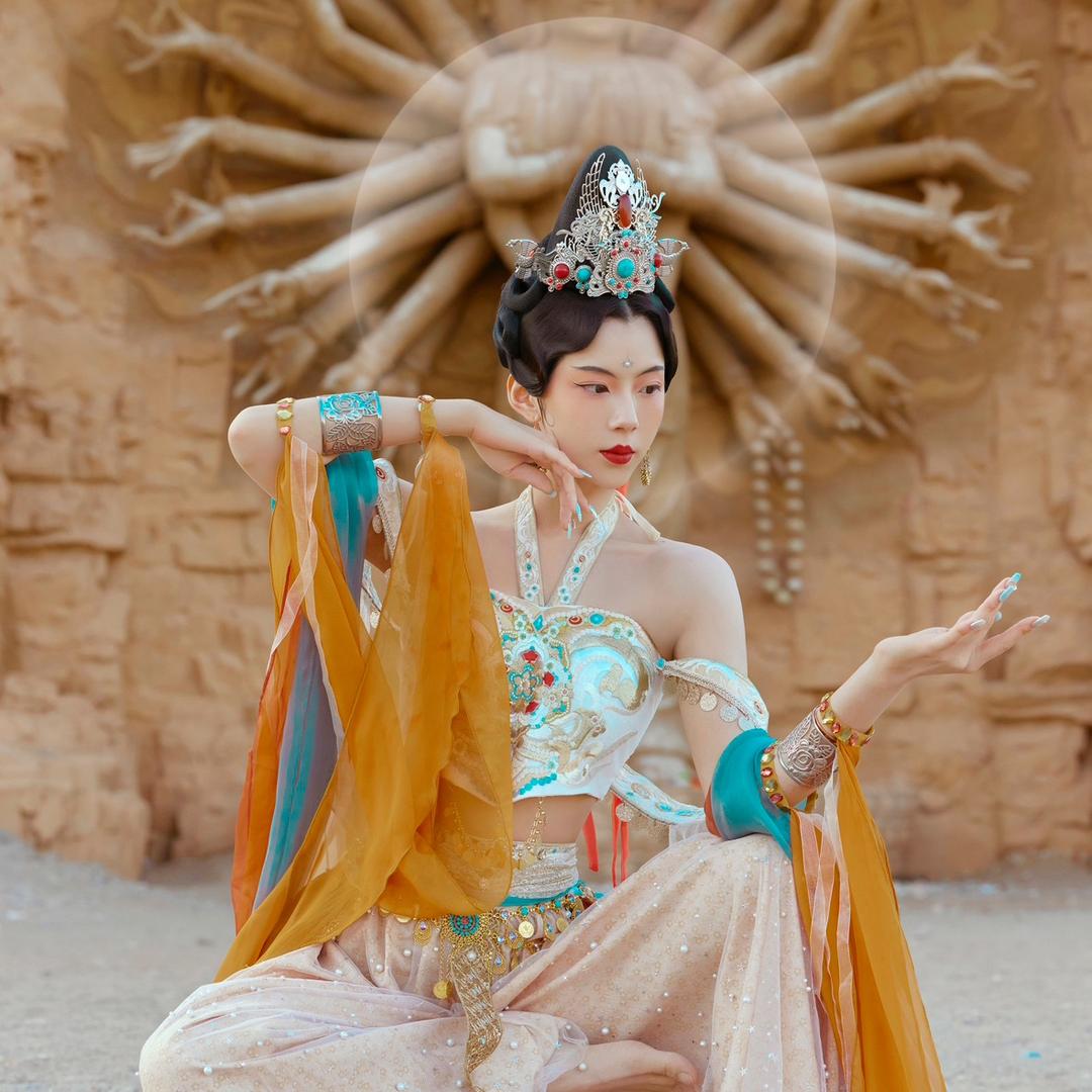 在敦煌的摄影师李广杏