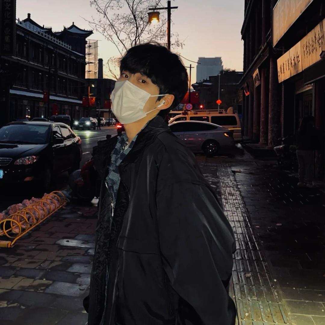 鹿鹿看戏