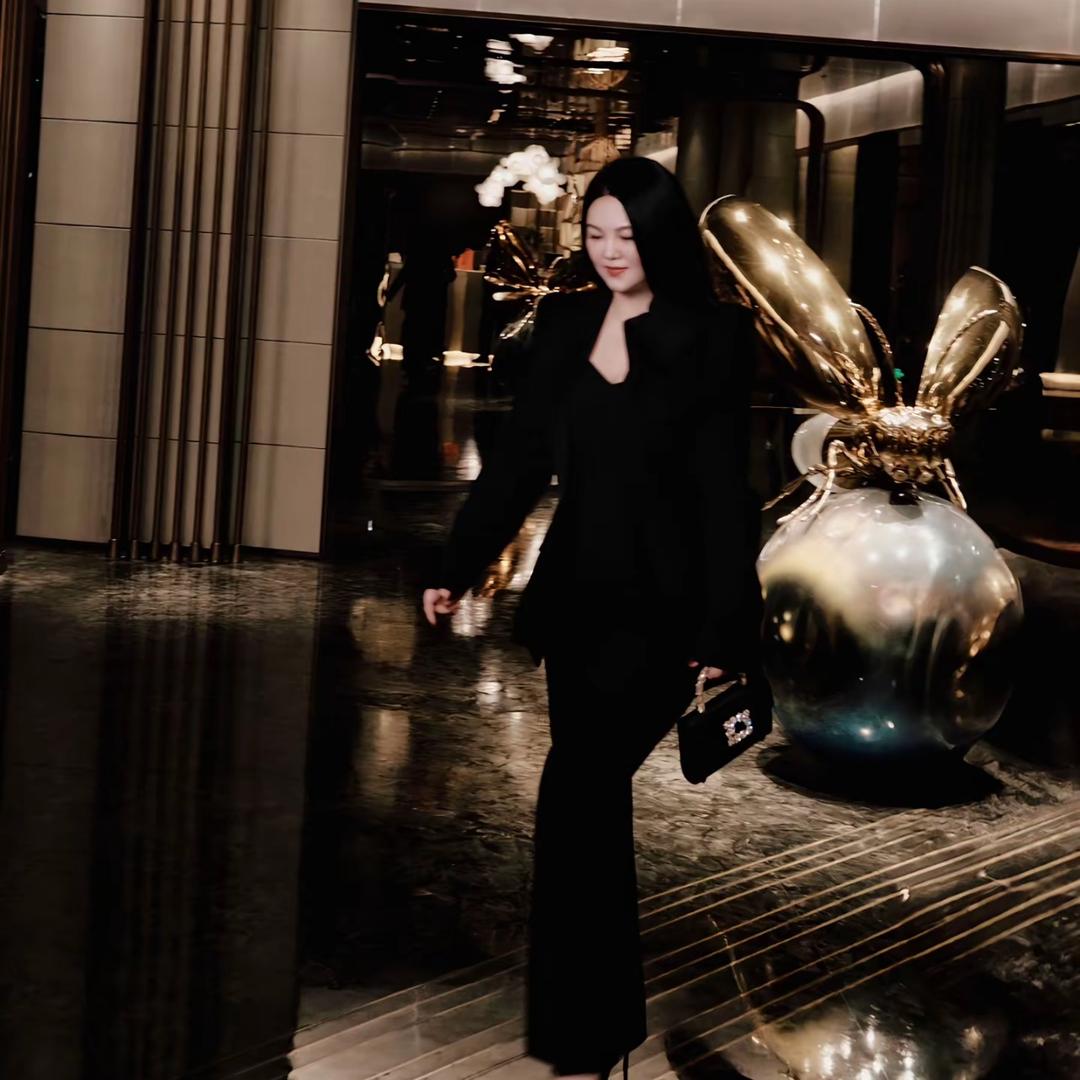 𝑪𝑶𝑽𝑬𝑵𝑮𝑨𝑹𝑫𝑬