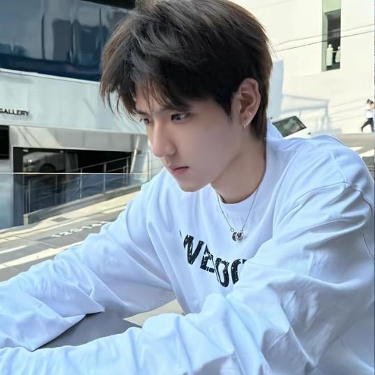 东汉末年闹鸡瘟华雄怒斩蔡徐坤