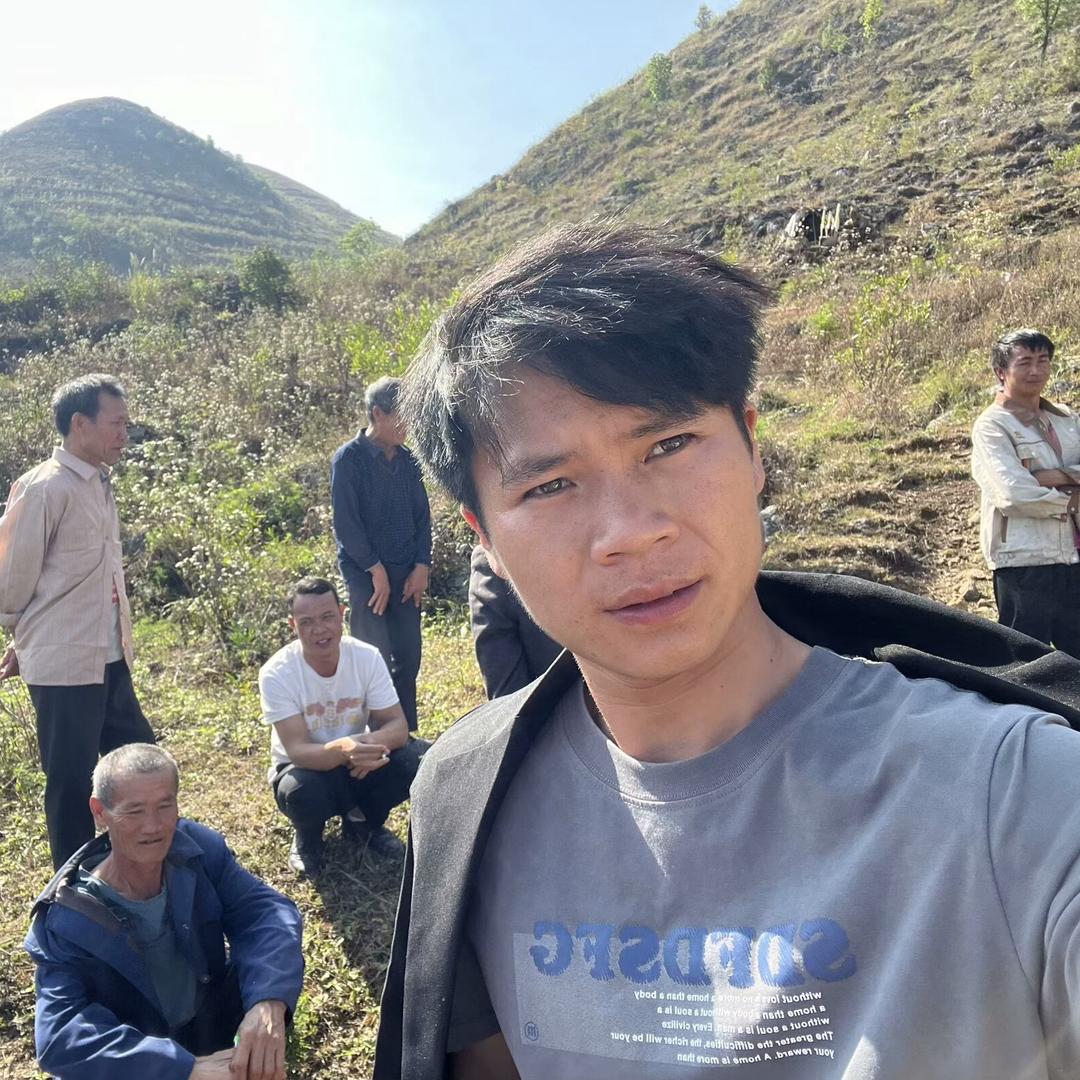 罗斯斯爱唱歌
