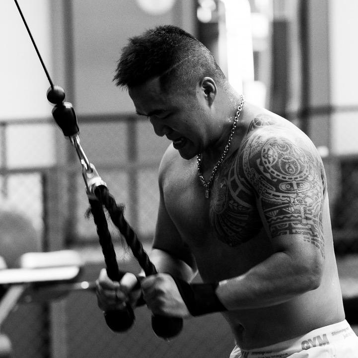 铁拳黑旋风周锋