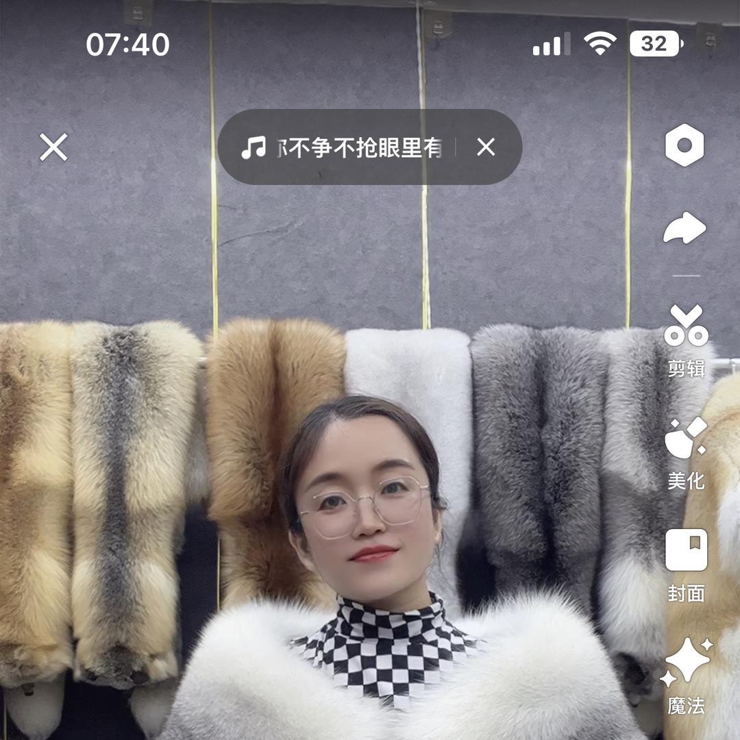 一件钟情服装服饰店