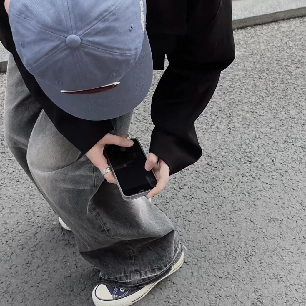 飞机头的男孩.