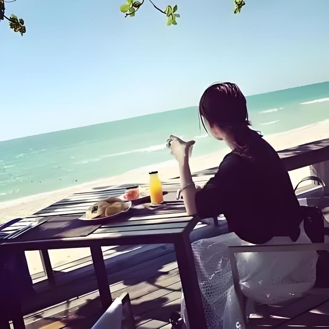 莫离