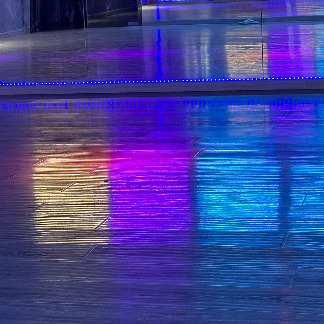 我说蟑螂你说？