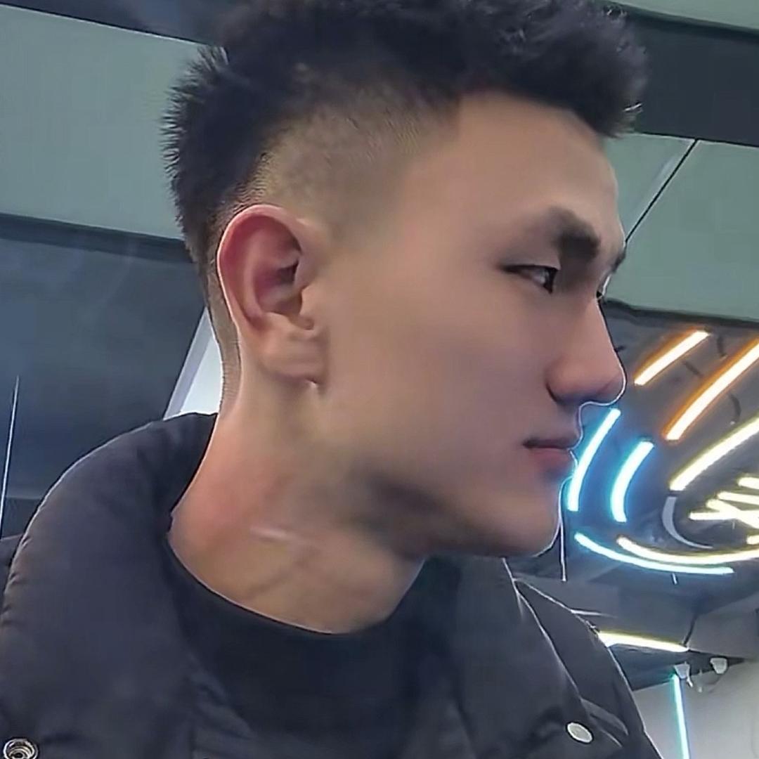 ᝰꫛꫀ仰天