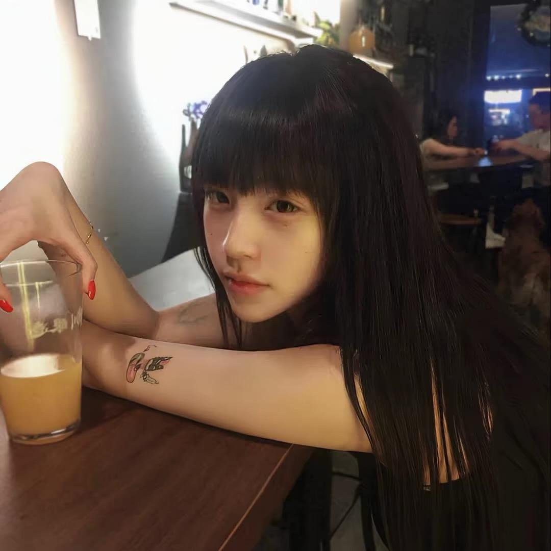 小青青.