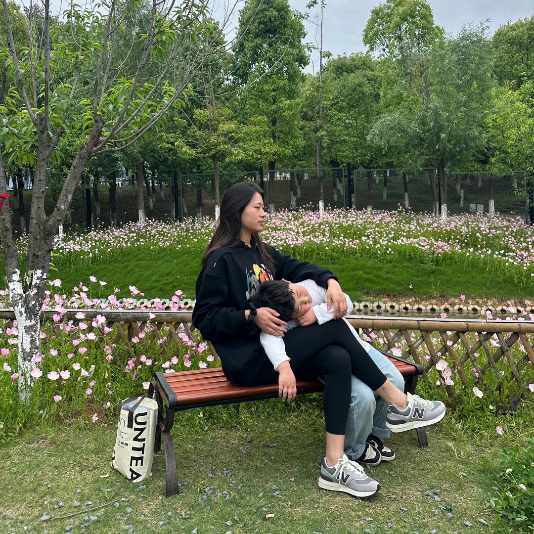 婷婷.