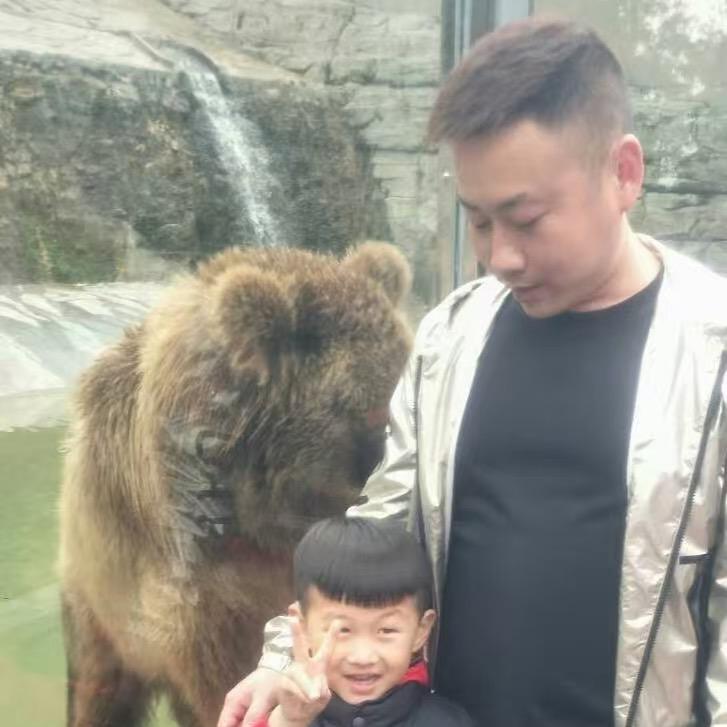 匡豹子