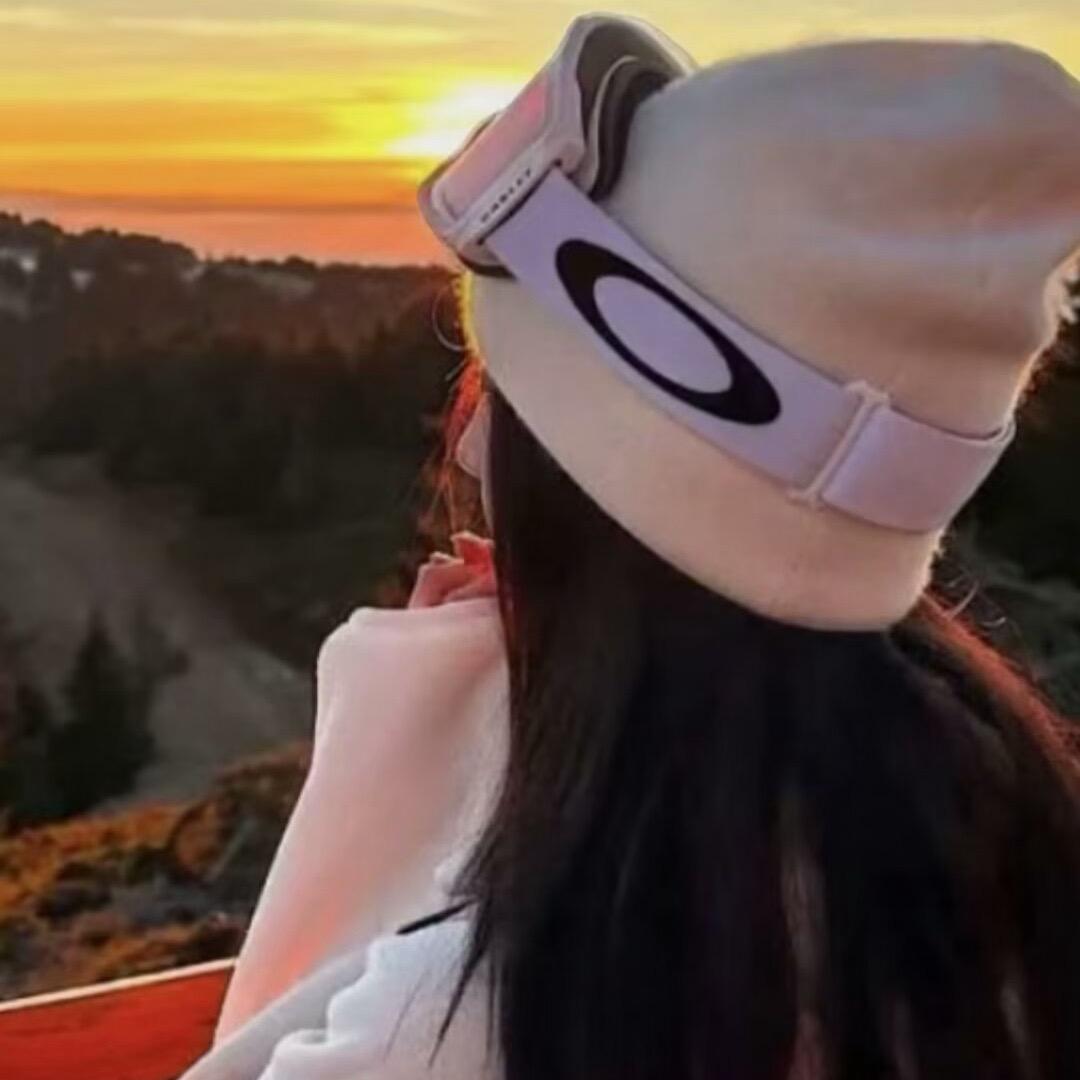 尢𡯁女寳