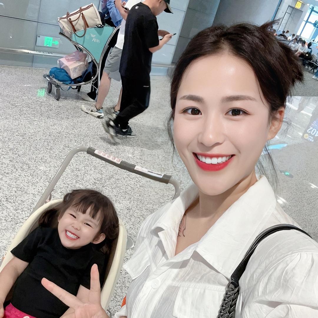 小鸭子姐姐
