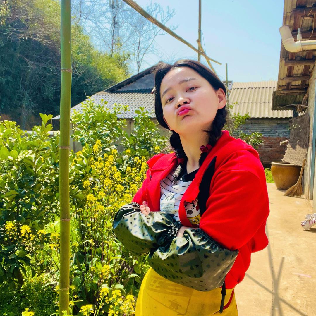 杨 鲜艳