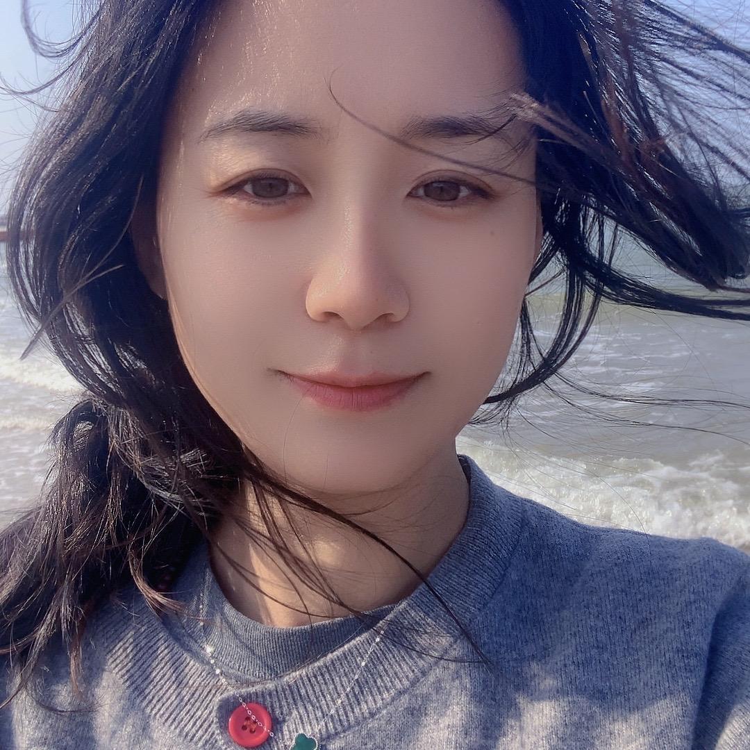 闫