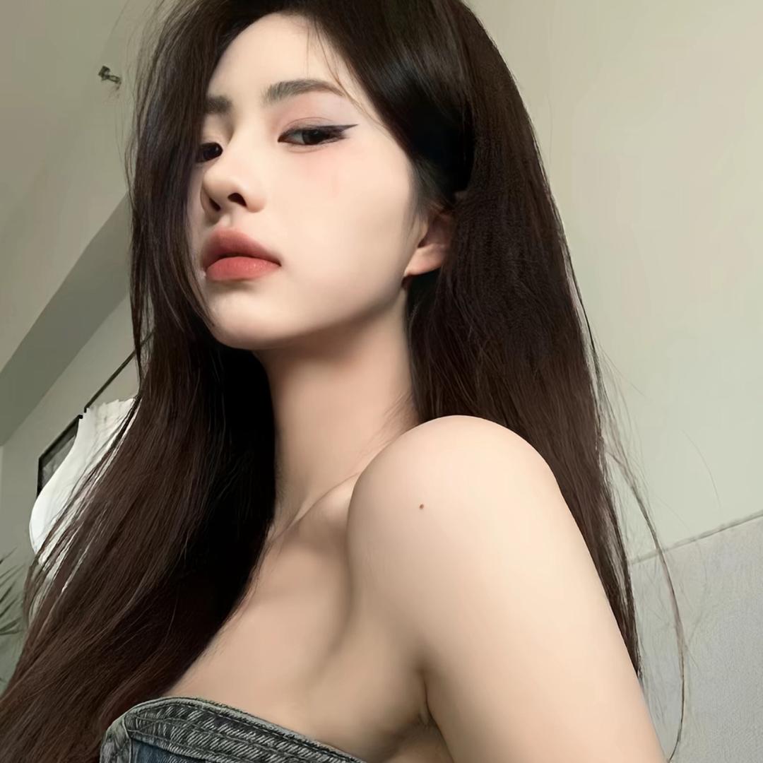 爱吃香菜.