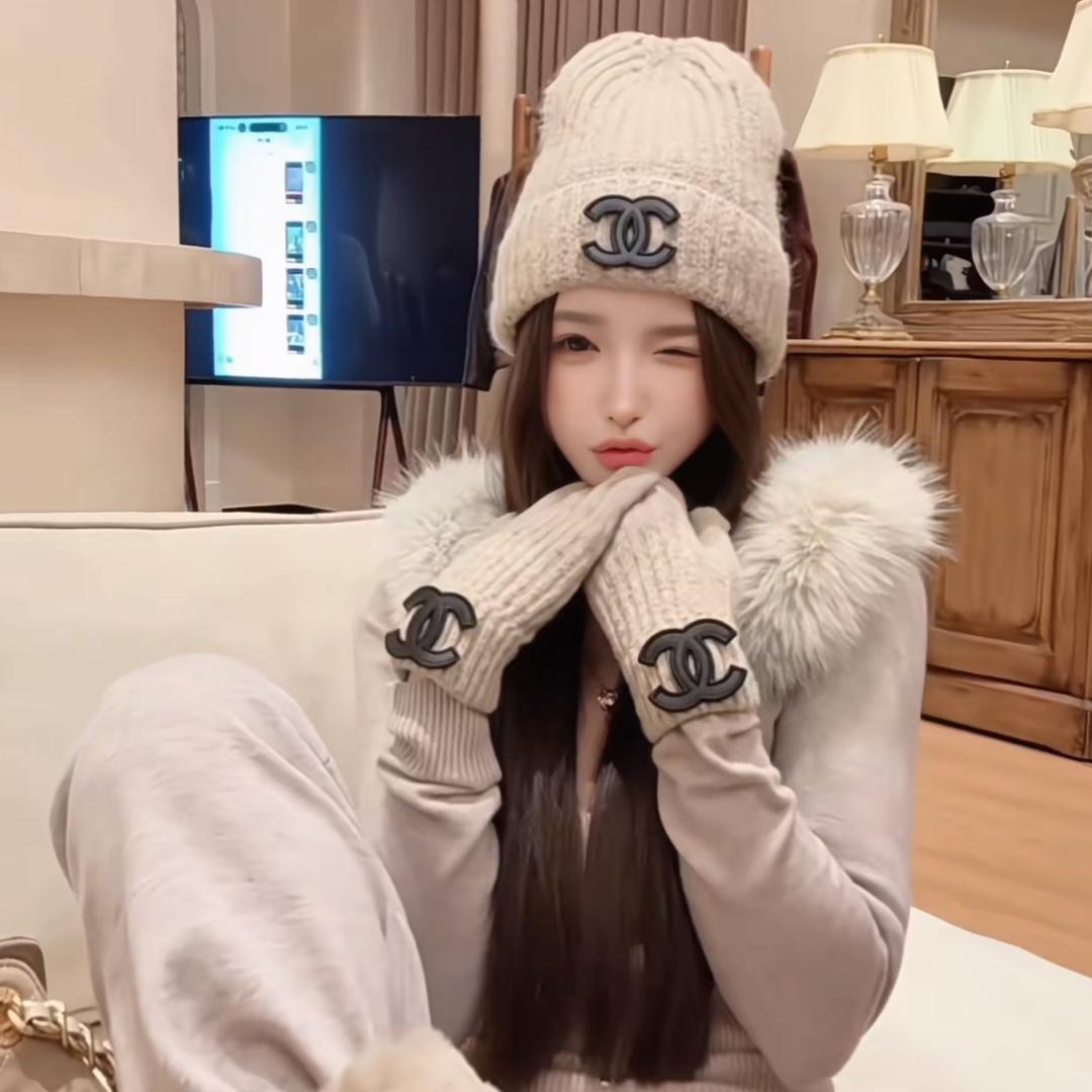 黄加蓝lora-穿搭分享