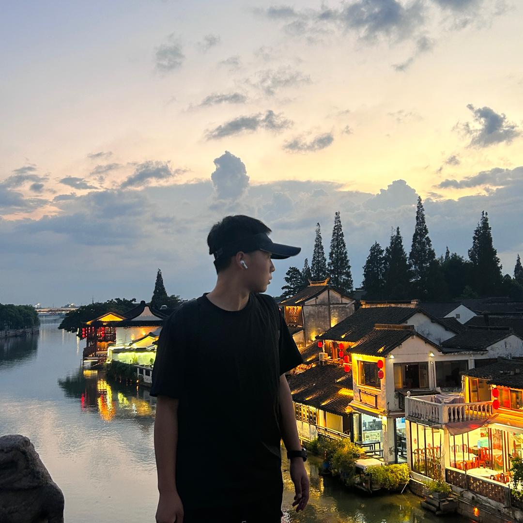 刘彦佑'