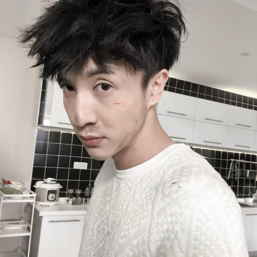 略略？