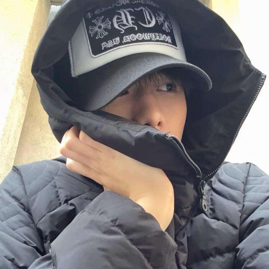 抱抱她