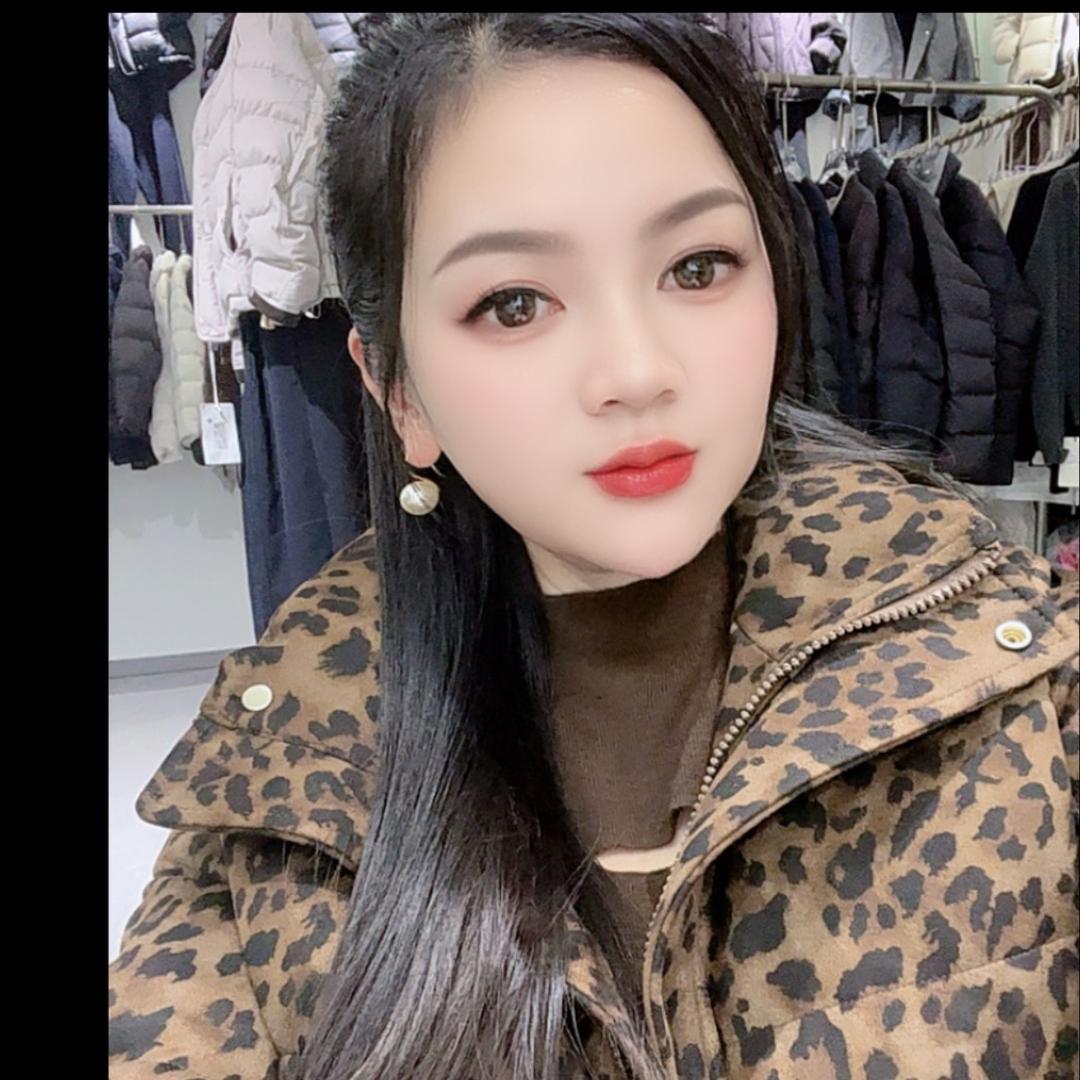 地下商城品味服饰D21