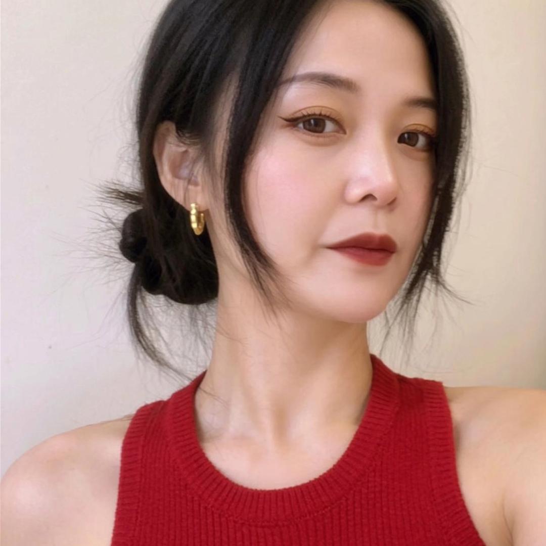 粉黛浅妆