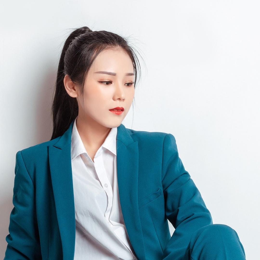 柒柒