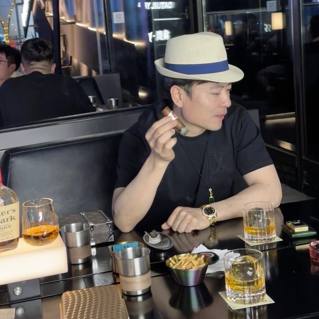 爱健身的茄哥哥