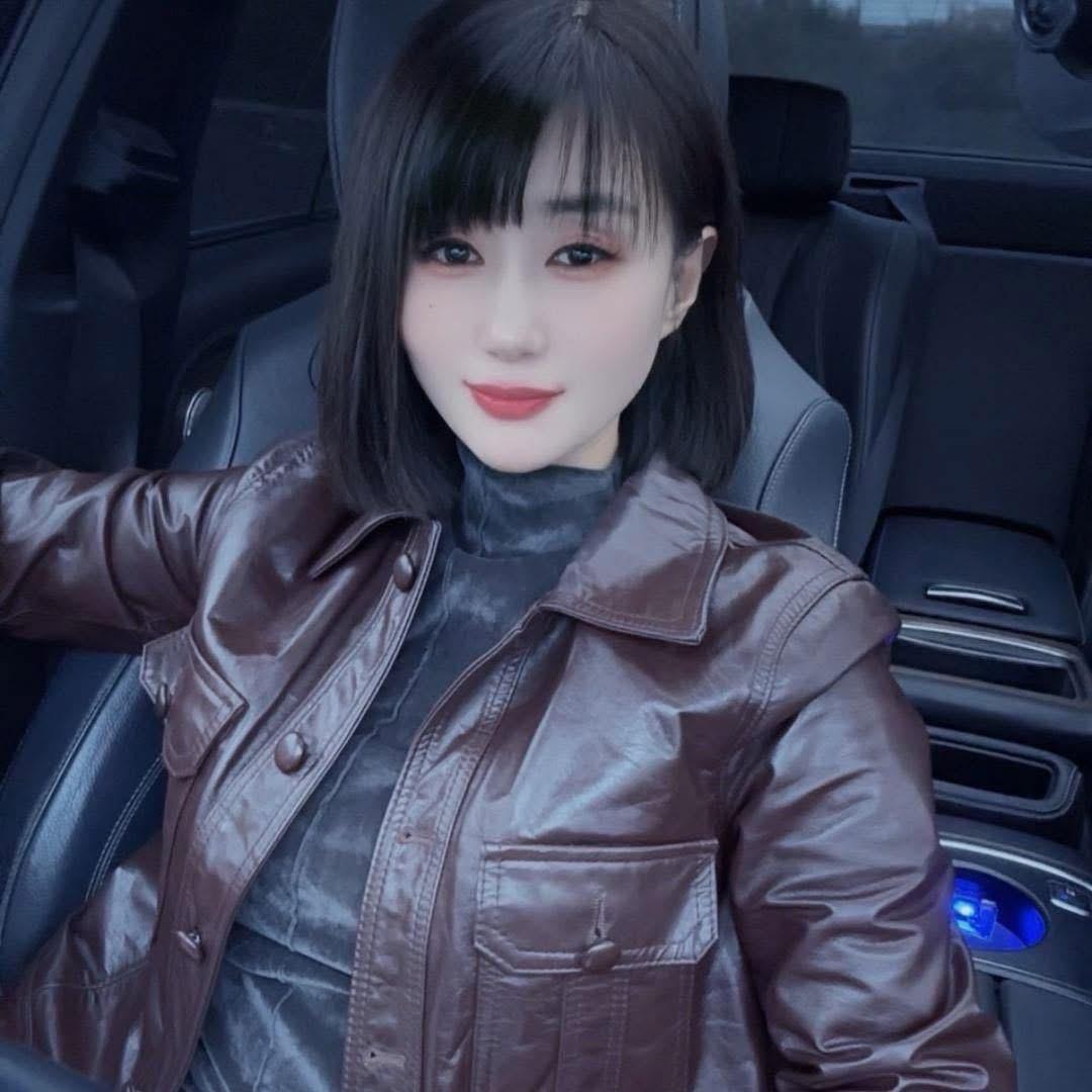 硅酮胶厂小阿姨优质硅酮胶源头厂家优睿宝