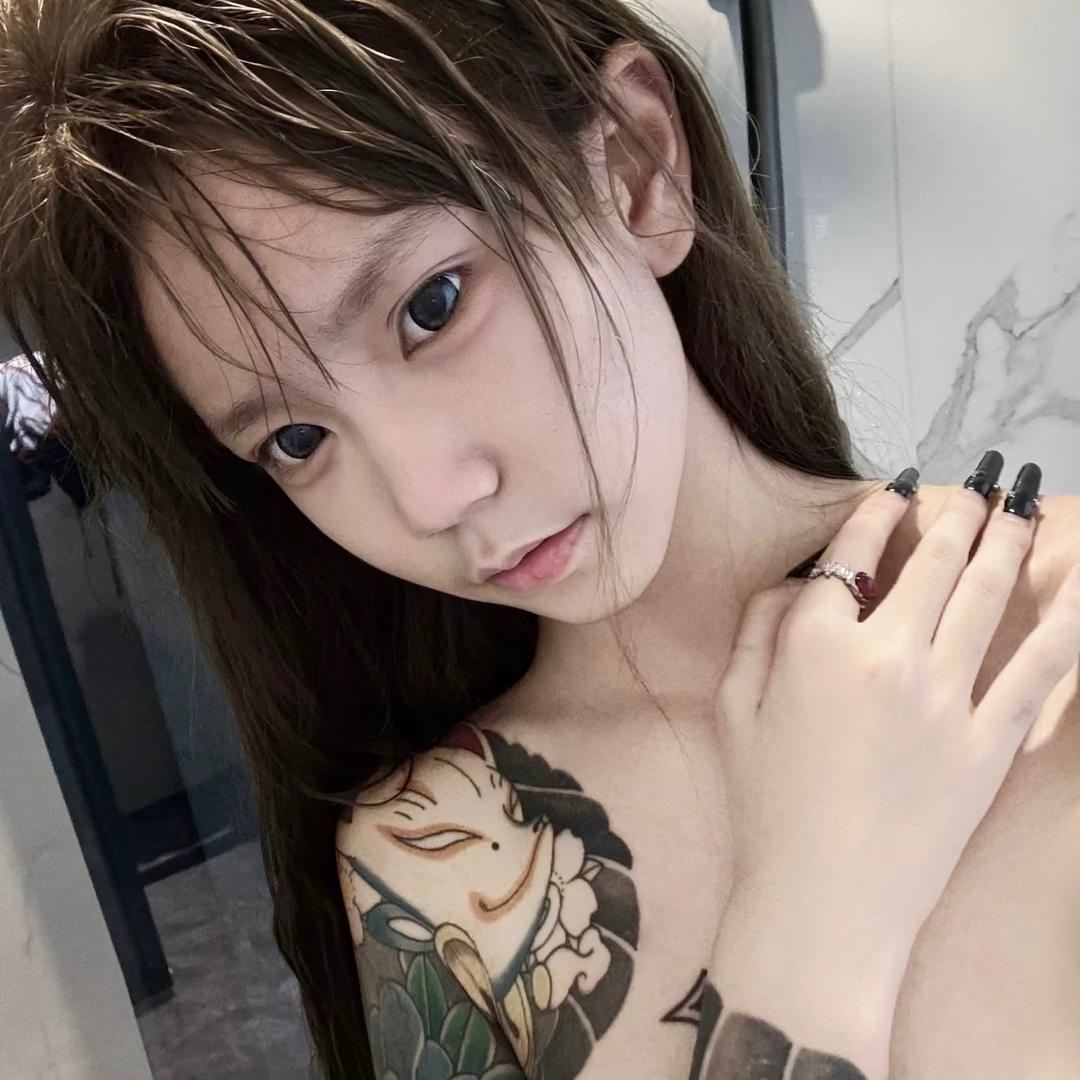 六月