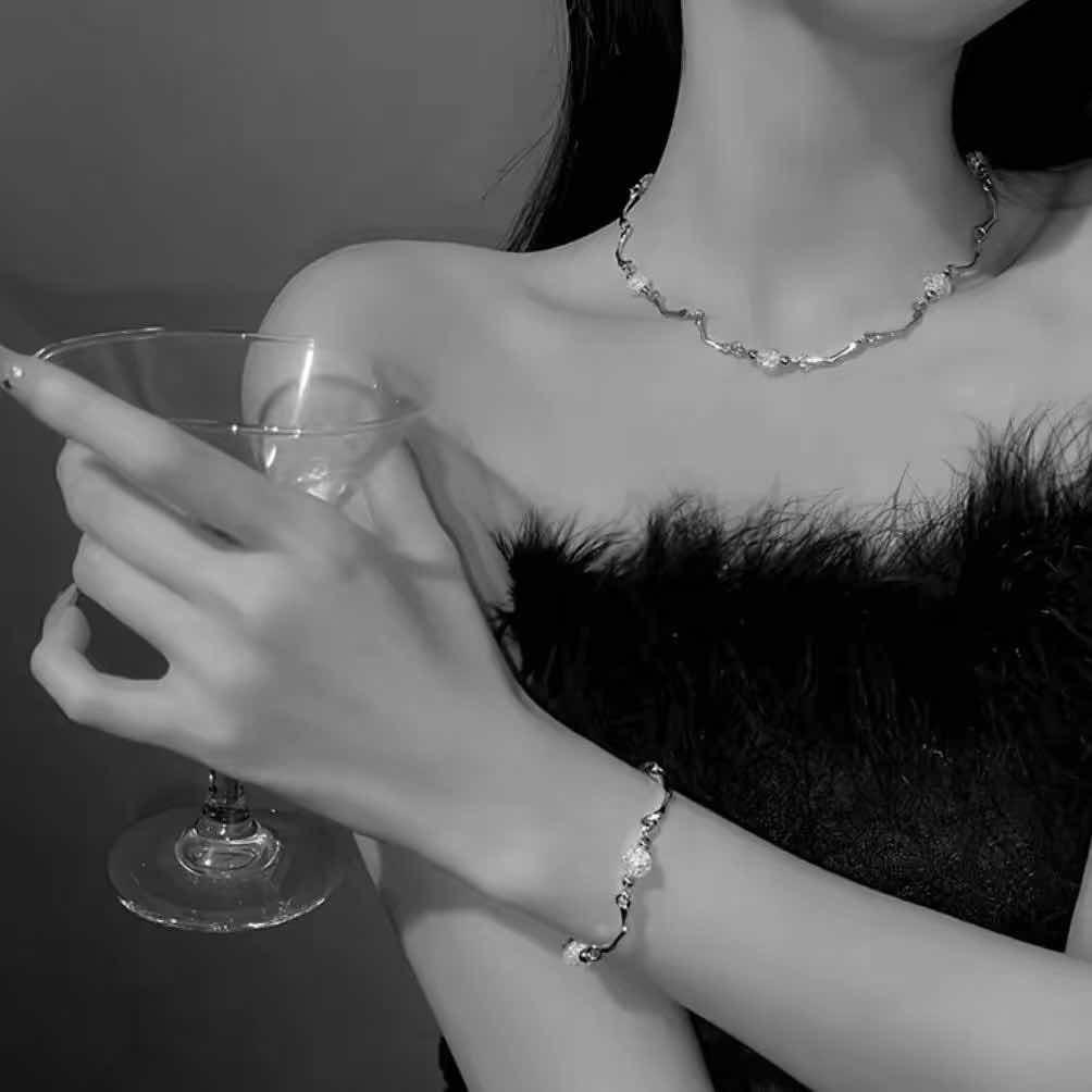 卓玛美媚✨