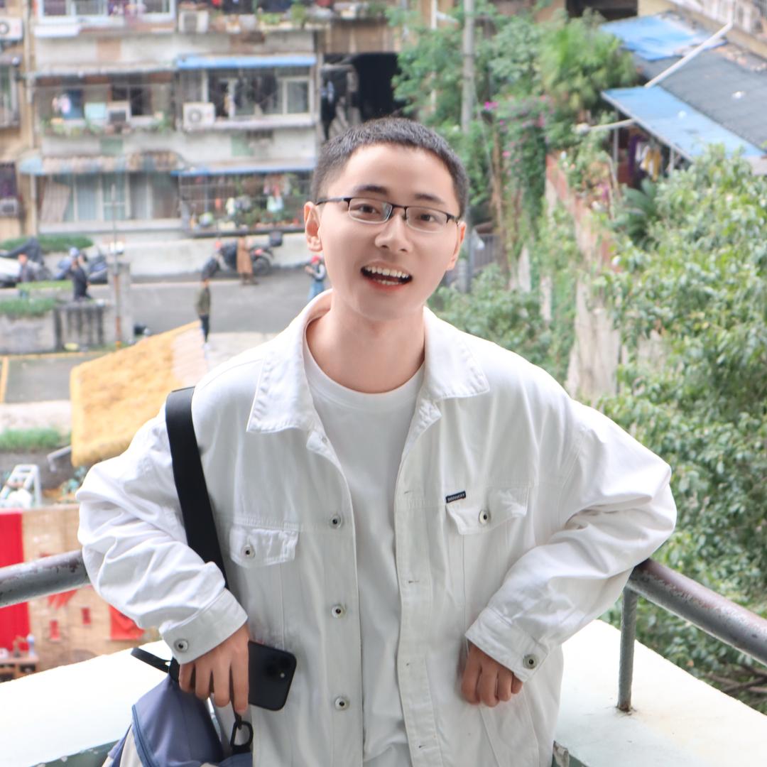 九号杆在盛夏光年里拥抱