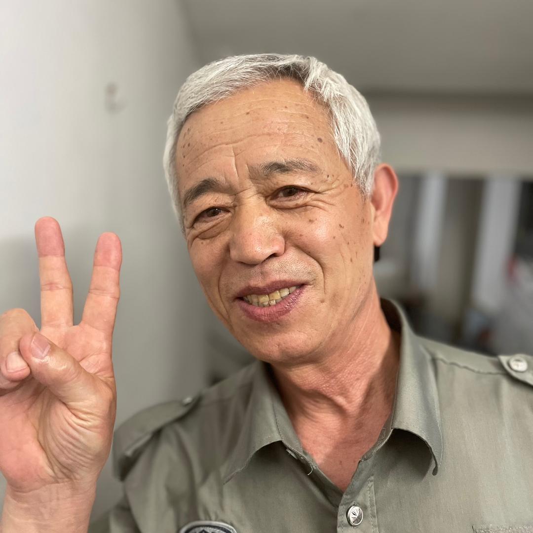 王大爷爱唱歌