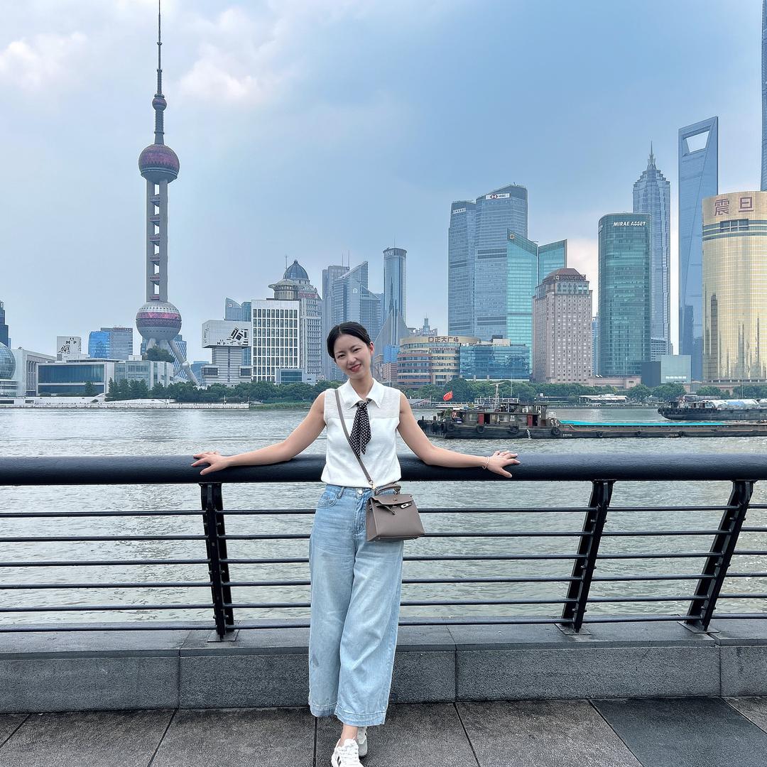 雯小妞