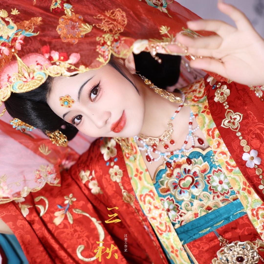 三秋古典梳妆