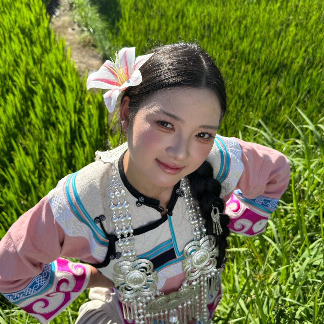 艾薇