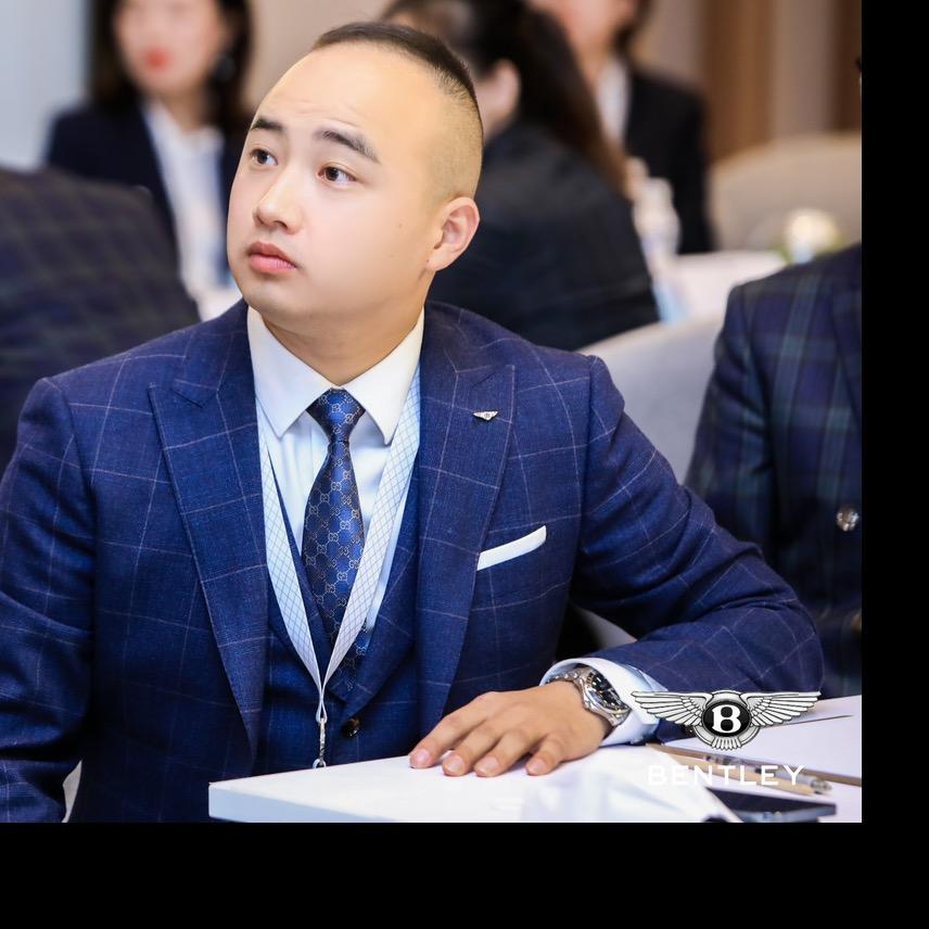 宾利·李一辉