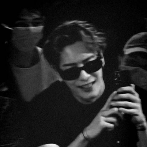 满山猴子我腚最红