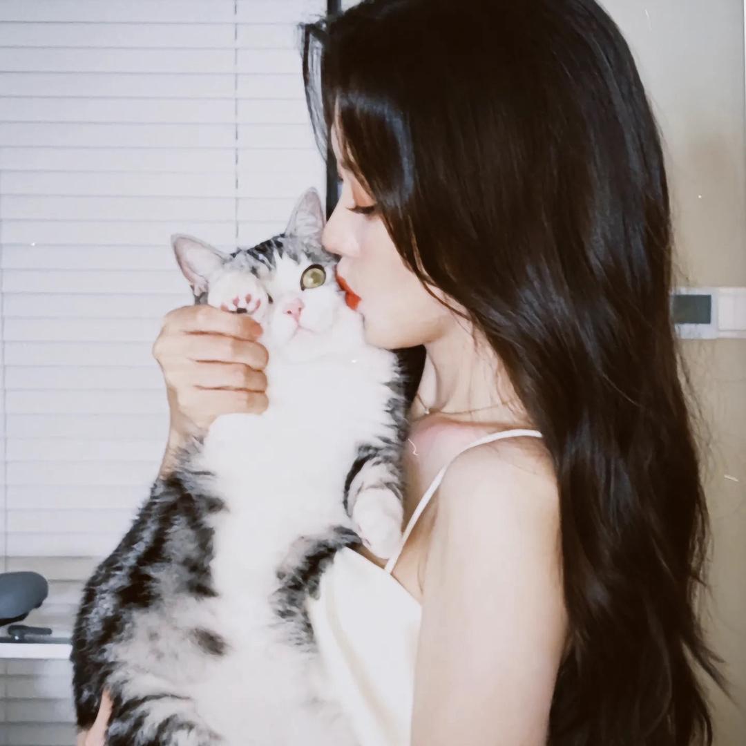 小VV🎀