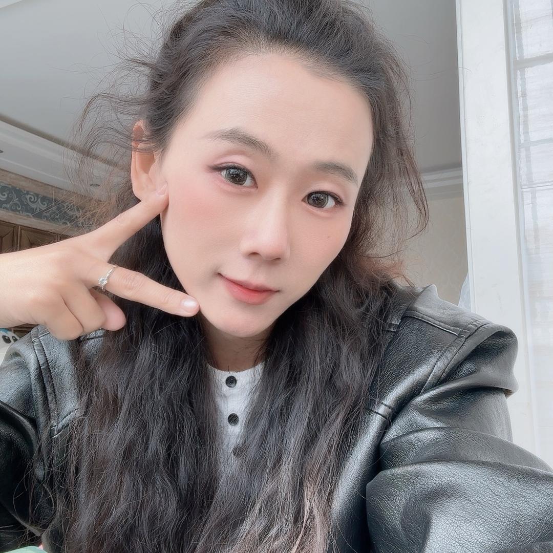 自学书法的猫宁