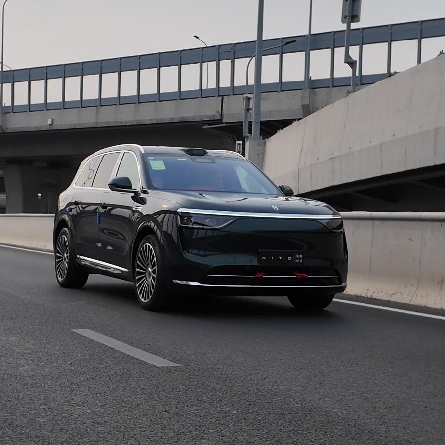 问界M8 UItra木木