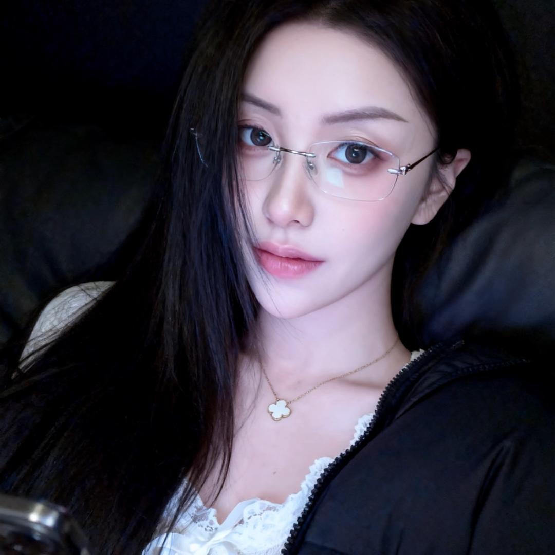 设计师梅梅🔮