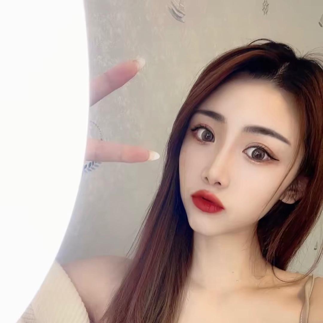 晴栀.