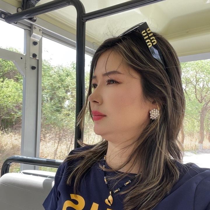努尔女装店铺