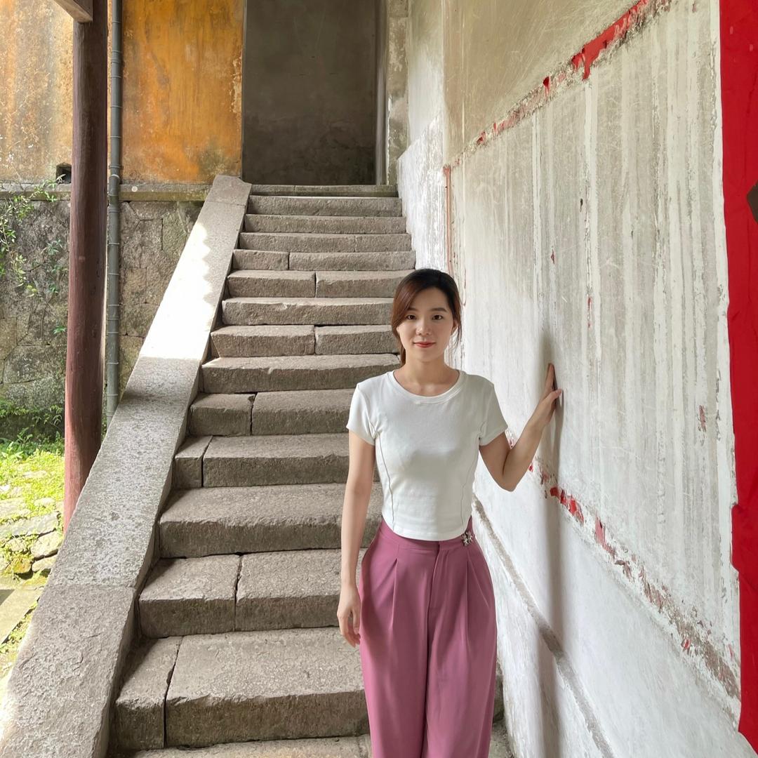 李金娜