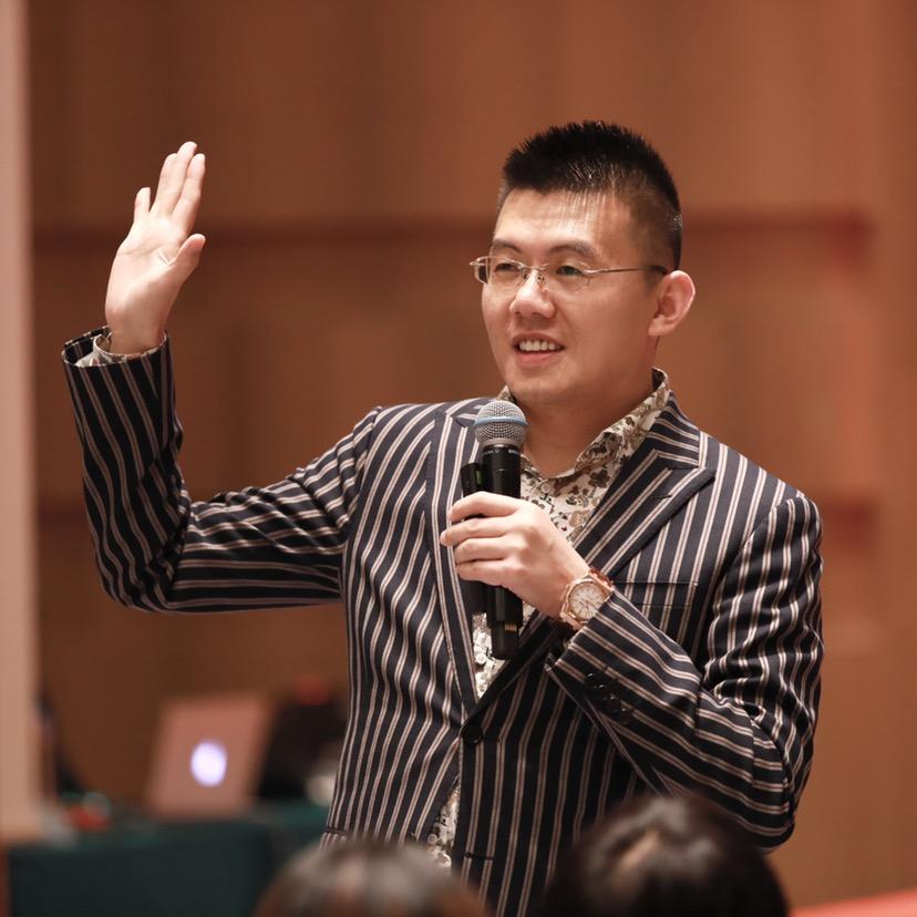 陈疆同聊商业模式