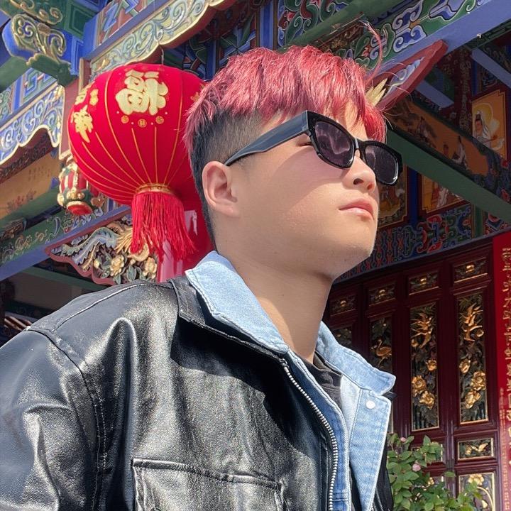 小李。
